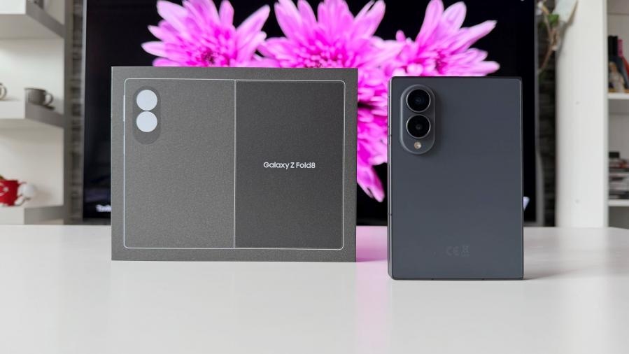 samsung-apple-xiaomi-cover-a96854-001 Samsung and Apple global smartphone shipment share comparison for the first half of 2026