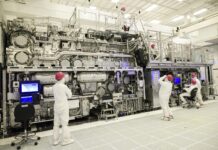 Samsung and ASML semiconductor manufacturing collaboration