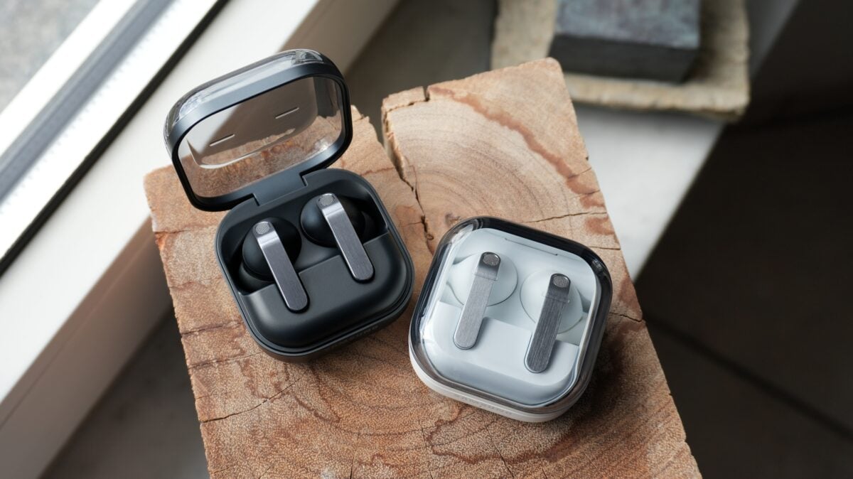 samsung-galaxy-buds-on-galaxy-buds4-cover-a96623-001 Leaked render of the rumored Samsung Galaxy Buds On open-ear earbuds.