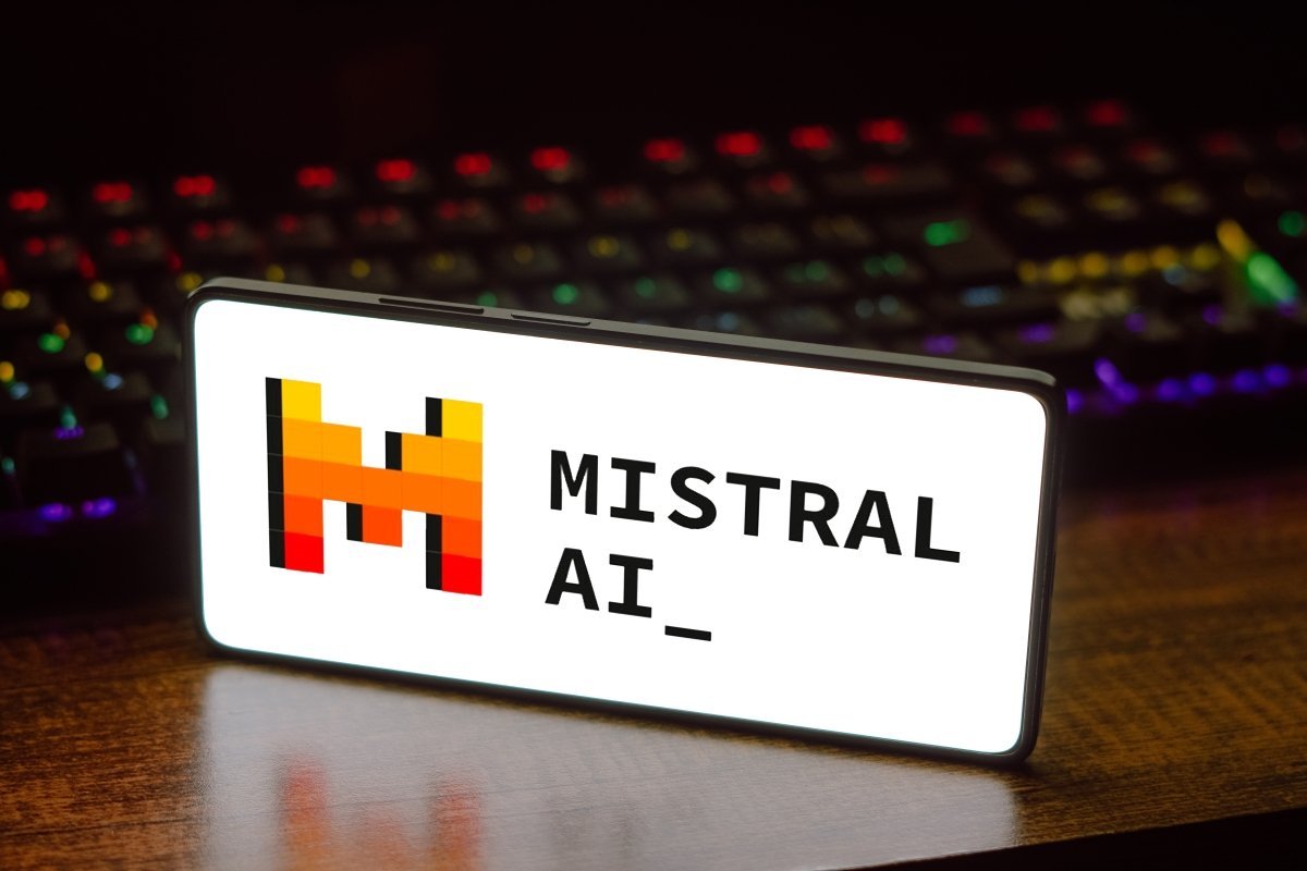 samsung-mistral-ai-inteligenta-artificiala-cover-a96515-001 Samsung Leads €3 Billion Mistral AI Round for Semiconductor Manufacturing Push