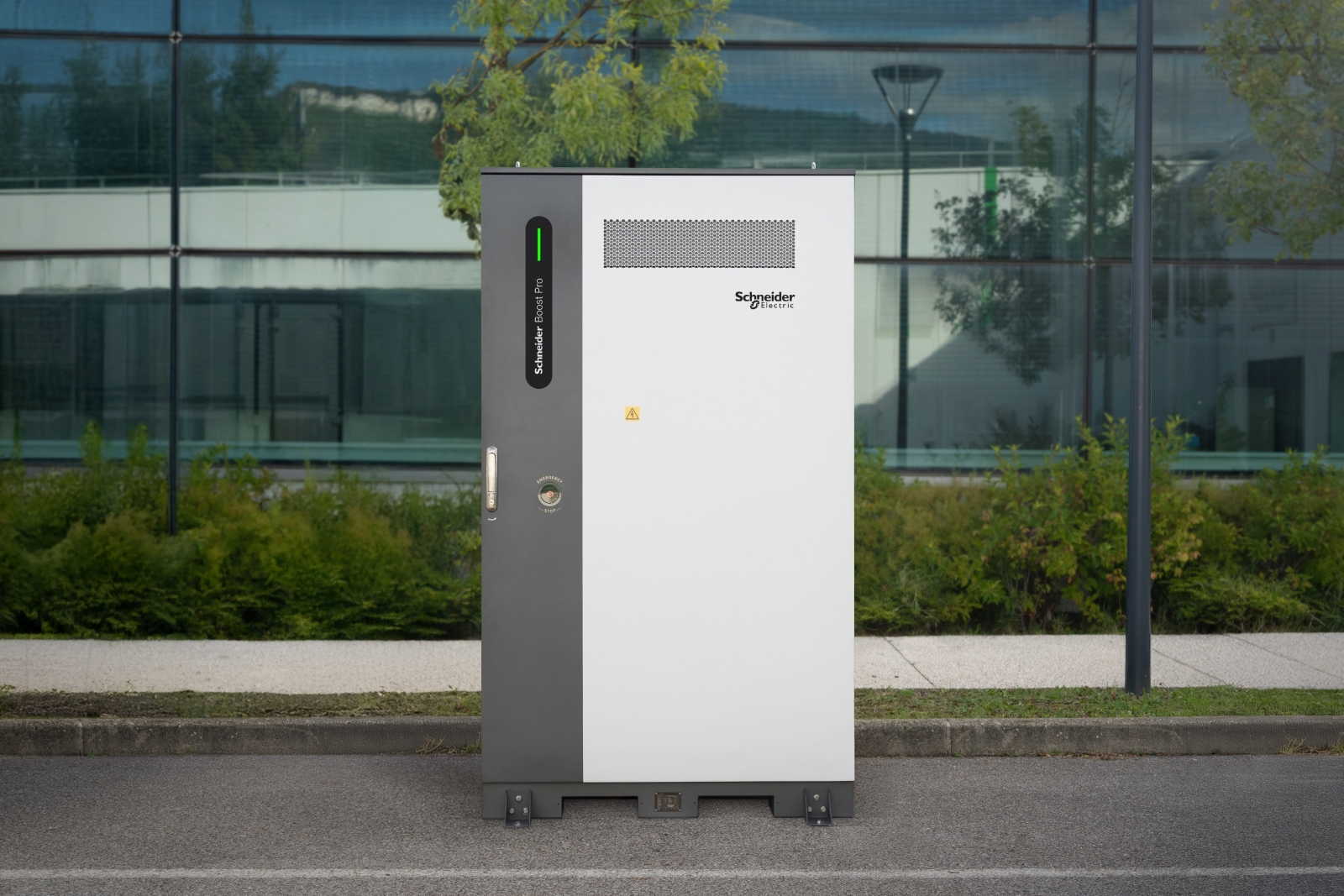 Schneider Boost Pro energy storage unit, rated for 215 kWh of storage and 100 kW of output