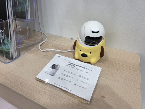 UGREEN SynCare camera and HomeAgent platform display