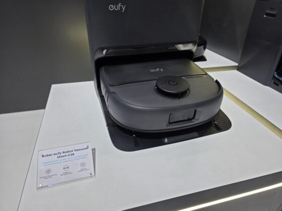 eufy display explaining Omni E35 filtration technology