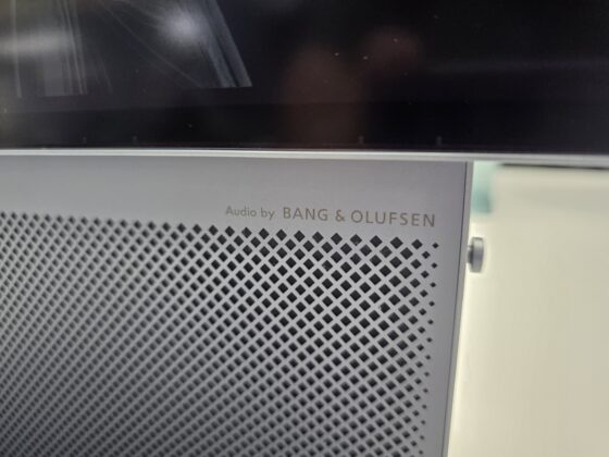 TCL 32X3A OLED+ monitor stand and display panel