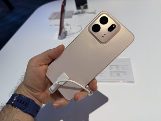 TCL P80 Ultra in Burgundy finish