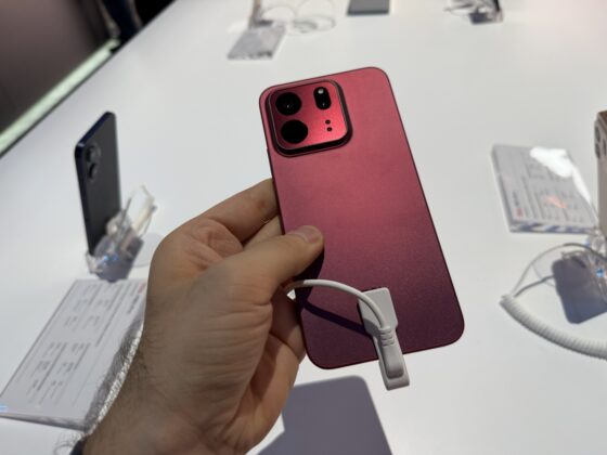 TCL P80 Ultra display viewed under bright light