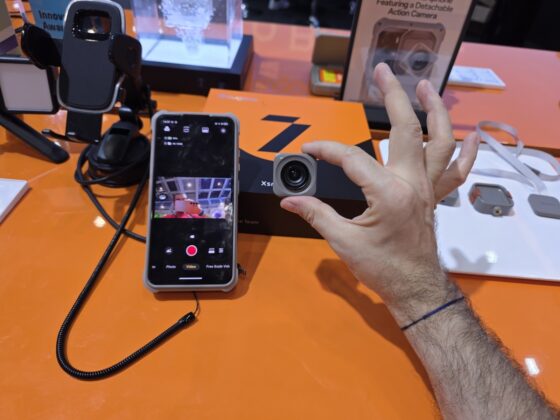 RugOne Xsnap 7 Pro phone acting as a camera monitor