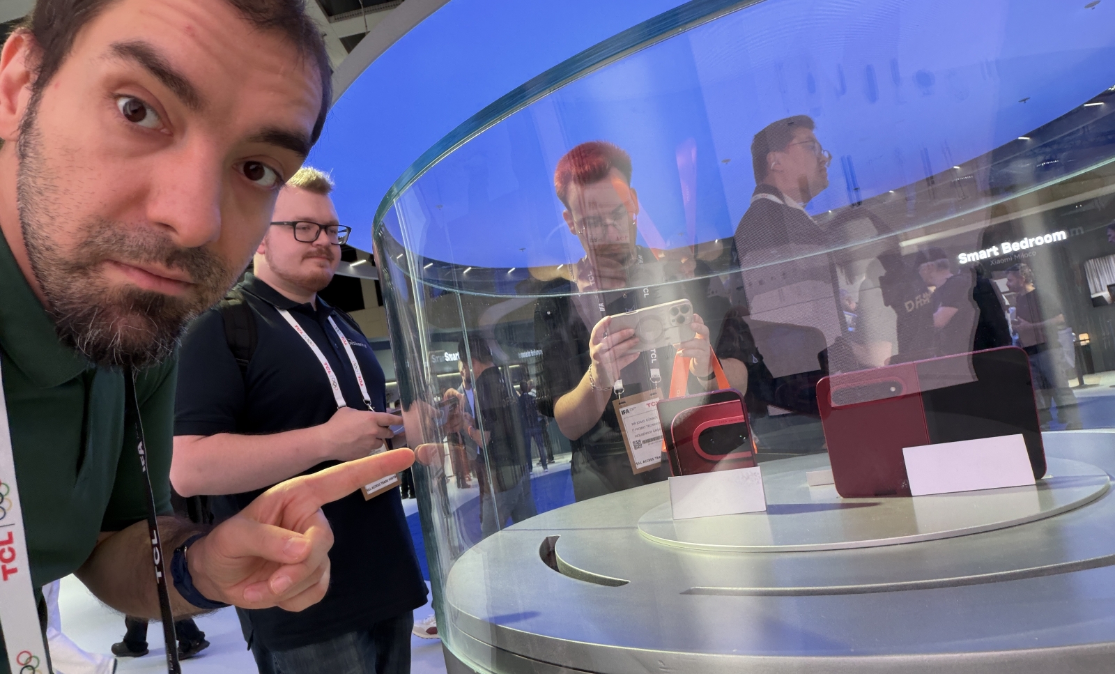 xiaomi-18-fold-xiaomi-xring-o3-cover-a96390-002 Xiaomi 18 Fold displayed at IFA 2026