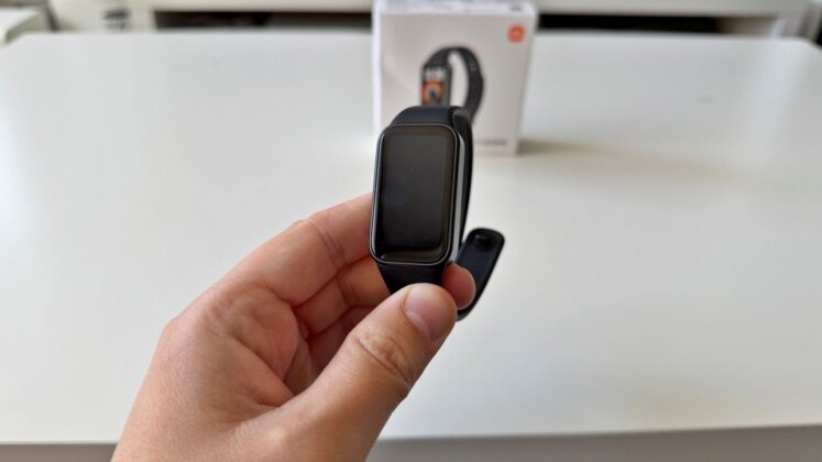 Xiaomi Smart Band 11 Active Review: A Lightweight Fitness Tracker Focused on the Basics