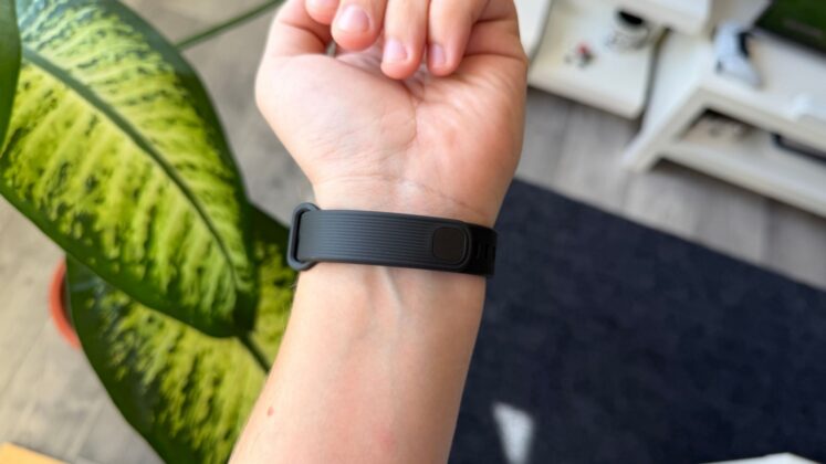 Xiaomi Smart Band 11 Active Review: A Lightweight Fitness Tracker Focused on the Basics