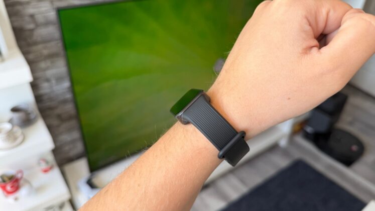 Xiaomi Smart Band 11 Active Review: A Lightweight Fitness Tracker Focused on the Basics