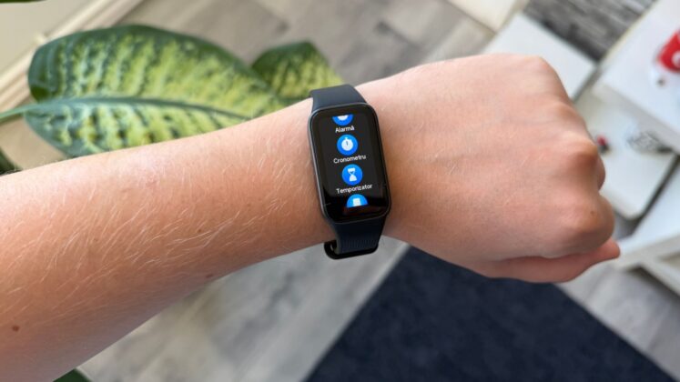 Xiaomi Smart Band 11 Active Review: A Lightweight Fitness Tracker Focused on the Basics