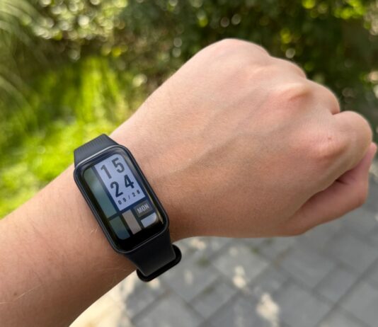 Xiaomi Smart Band 11 Active Review: A Lightweight Fitness Tracker Focused on the Basics