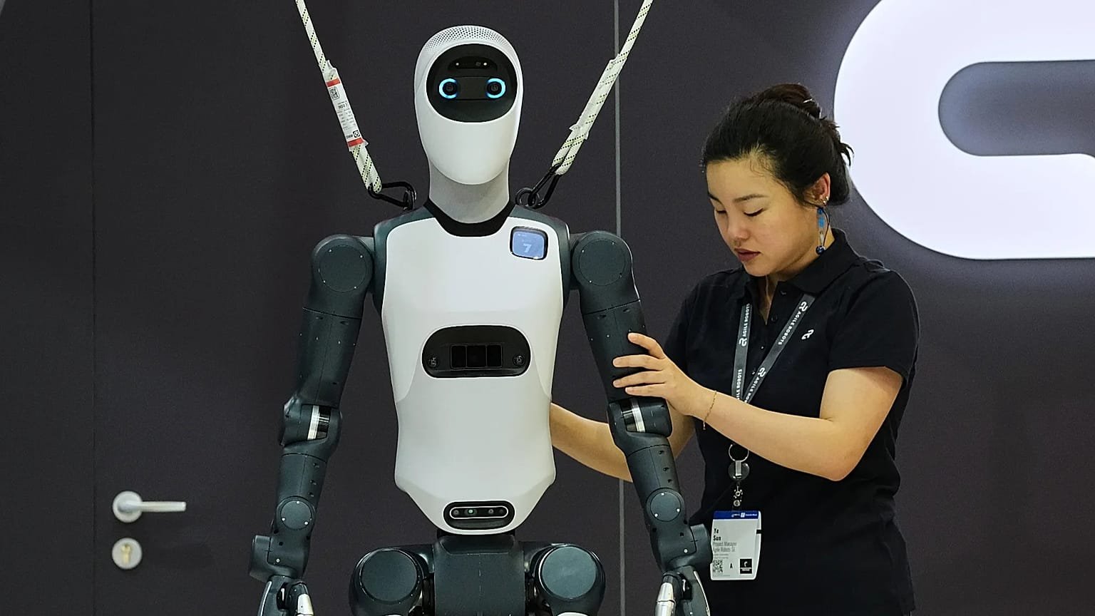 Humanoid robotics and memory hardware illustration