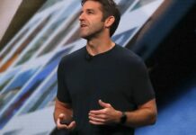 Apple CEO John Ternus Calls Memory Supply Crunch “a Crisis” Apple CEO John Ternus Calls Memory Supply Crunch “a Crisis”