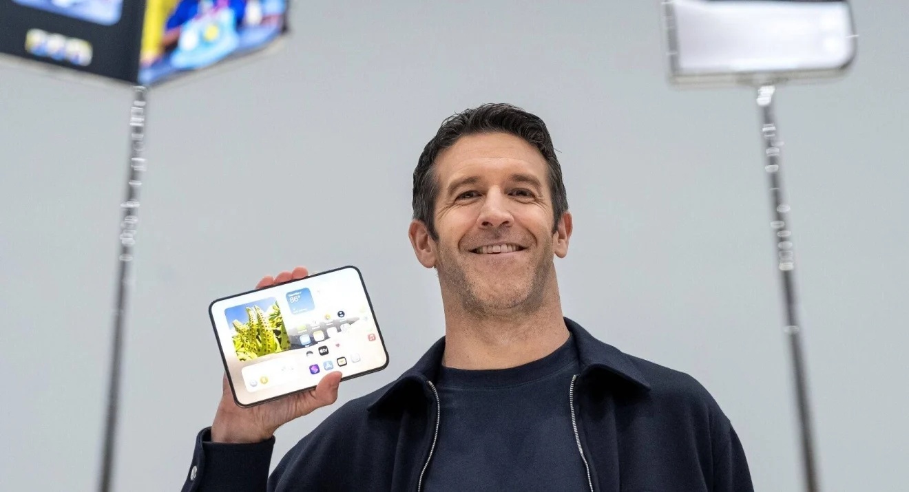 apple-john-ternus-jony-ive-cover-a97276-001 Apple CEO John Ternus Takes a Direct Role in Design Leadership, Report Says