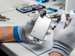 EU Smartphone Rules Set Seven-Year Parts Requirement, but Flexible Foldables Are Excluded