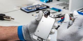 EU Smartphone Rules Set Seven-Year Parts Requirement, but Flexible Foldables Are Excluded