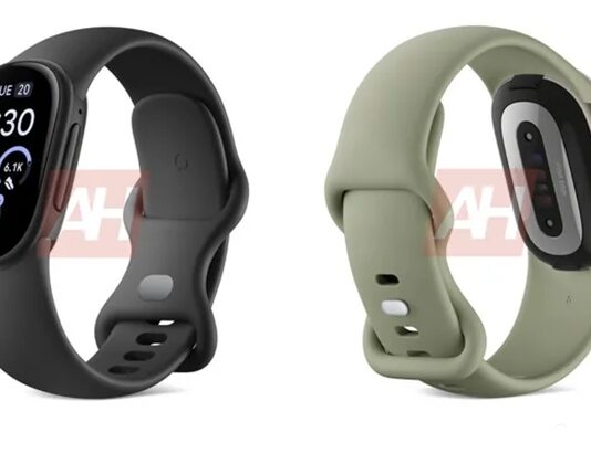 Leaked image of the Fitbit Edge fitness tracker