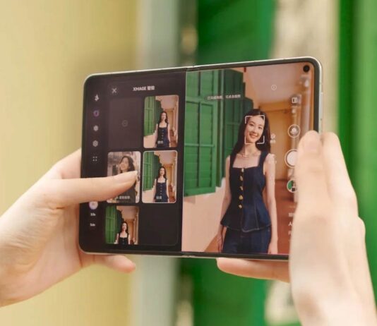 HONOR wide-format foldable phone shown in a promotional-style image