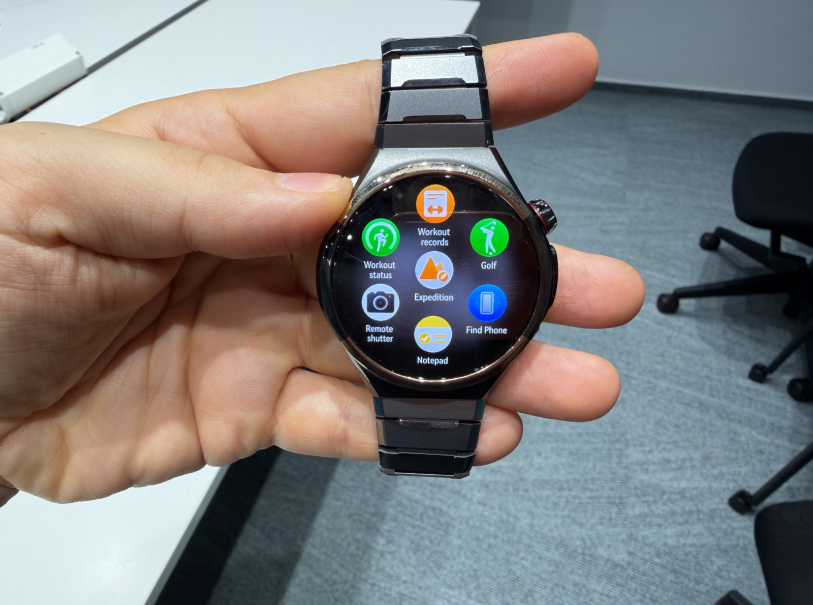 Huawei Watch 6 Pro Review: X-TAP 2.0 and Expedition Mode Define Huawei’s New Premium Watch