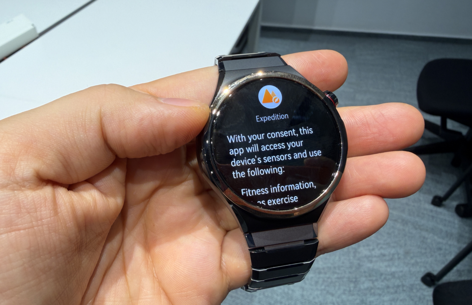 Huawei Watch 6 Pro Review: X-TAP 2.0 and Expedition Mode Define Huawei’s New Premium Watch