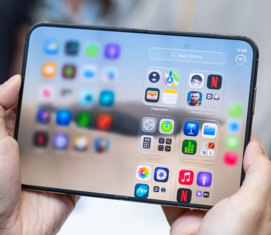 Apple Says iPhone Duo’s Nano-Textured Display Layer Can Be Replaced