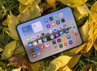 Apple Confirms iPhone Duo Inner-Display Issue, Directs Affected Owners to Replacements Apple Confirms iPhone Duo Inner-Display Issue, Directs Affected Owners to Replacements