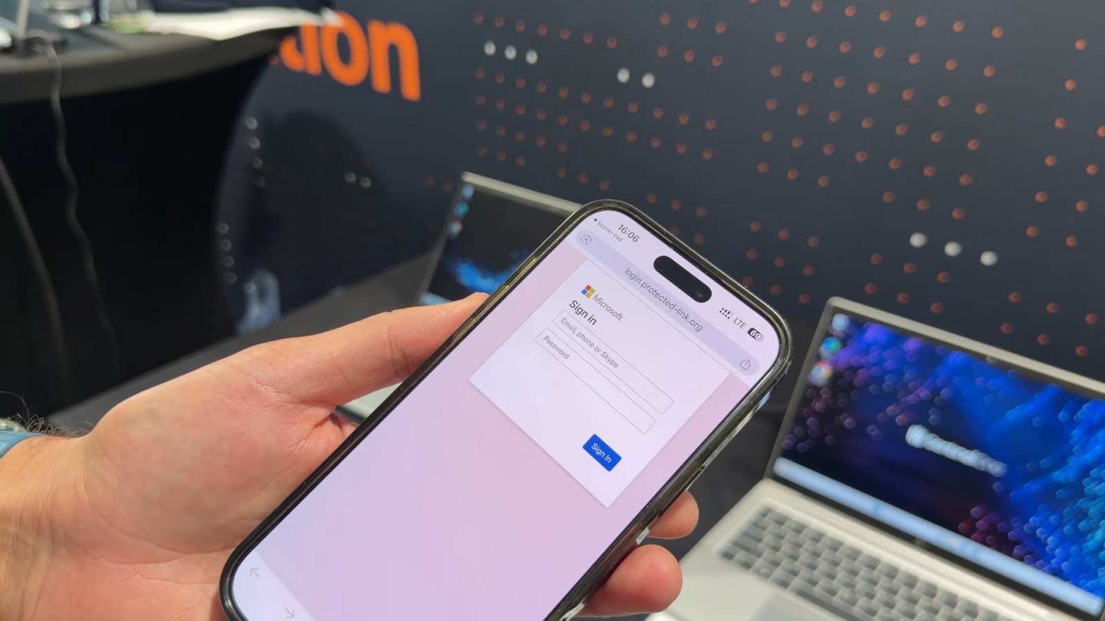 SCUT Demo Shows Malware Stopped on a Laptop and QR Phishing Blocked on Mobile