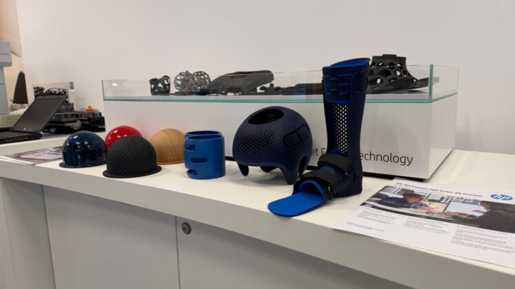 HP products at an event