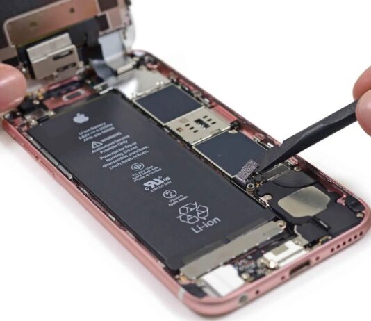 DRAM memory chips, illustrating pressure on the global memory supply chain.