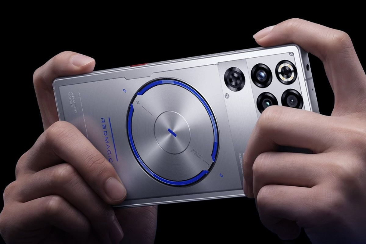 redmagic-12-pro-plus-redmagic-qualcomm-cover-a97267-001 REDMAGIC 12 Pro+ gaming phone promotional image