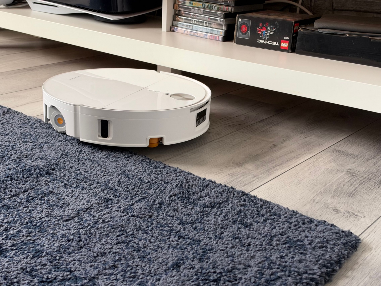 Roborock Qrevo Edge 2 Flow robot vacuum