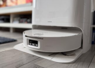 Roborock Qrevo Edge 2 Flow robot vacuum and dock