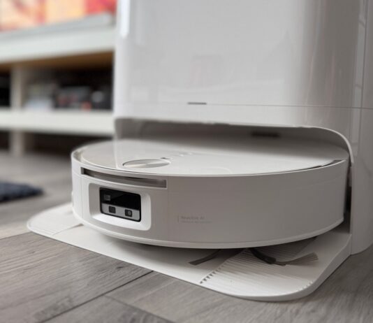 Roborock Qrevo Edge 2 Flow robot vacuum and dock