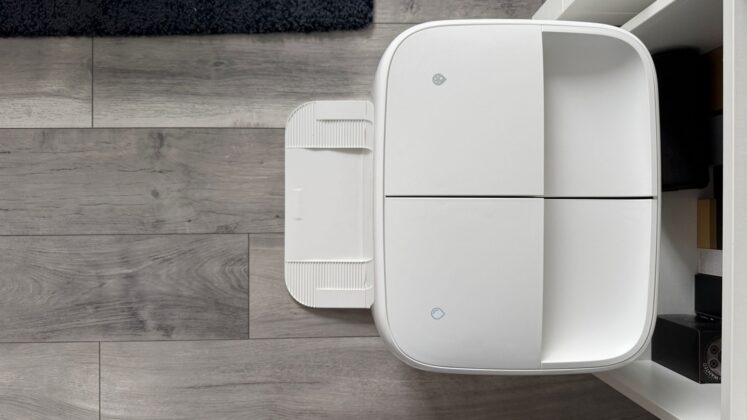 Roborock Qrevo Edge 2 Flow Review: 35,000Pa Robot Vacuum Adds a Continuously Washed Roller Mop