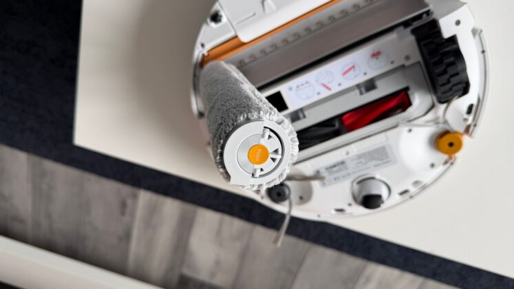 Roborock Qrevo Edge 2 Flow Review: 35,000Pa Robot Vacuum Adds a Continuously Washed Roller Mop
