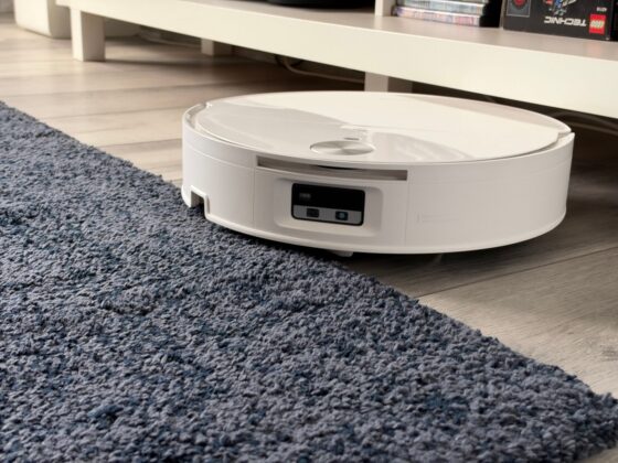 Roborock Qrevo Edge 2 Flow Review: 35,000Pa Robot Vacuum Adds a Continuously Washed Roller Mop