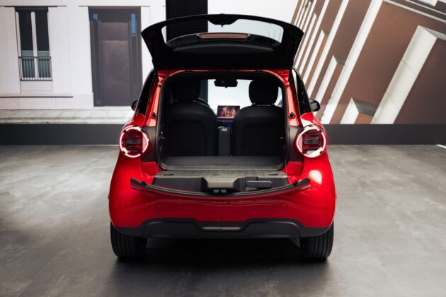 Official image of the Smart #2 electric city car