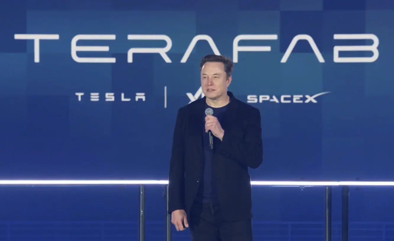 tesla-spacex-elon-musk-cover-a97737-001 Tesla and SpaceX imagery accompanying reports of a potential merger review